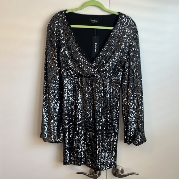 NWT Bebe Sequinned Minidress Long Sleeves V-neck - Picture 6 of 7